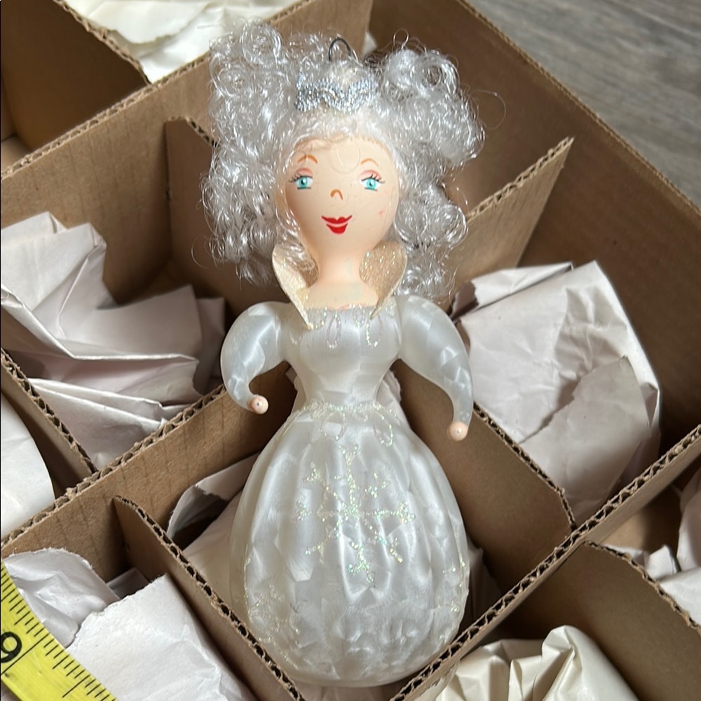 De Carlini White and Silver Holiday Christmas glass Ornament angel princess